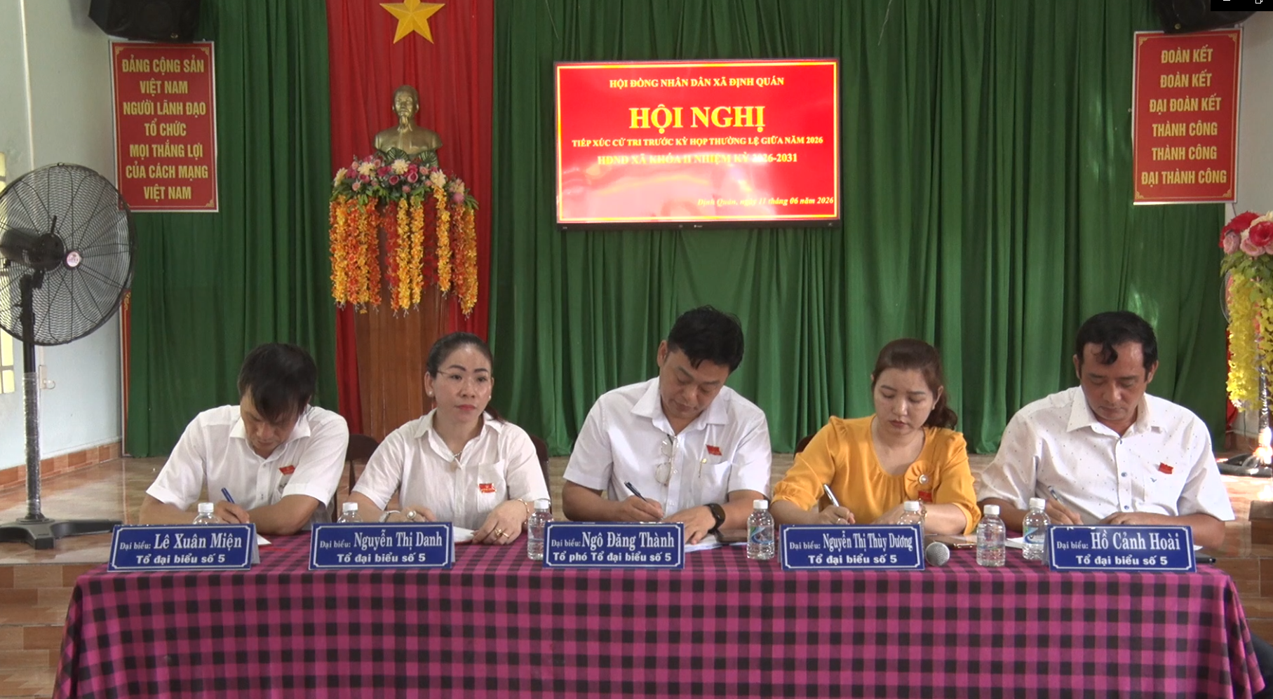 Tổ đại biểu số 5 tiếp xúc cử tri ấp Phú Ngọc 1 và Phú Ngọc 3