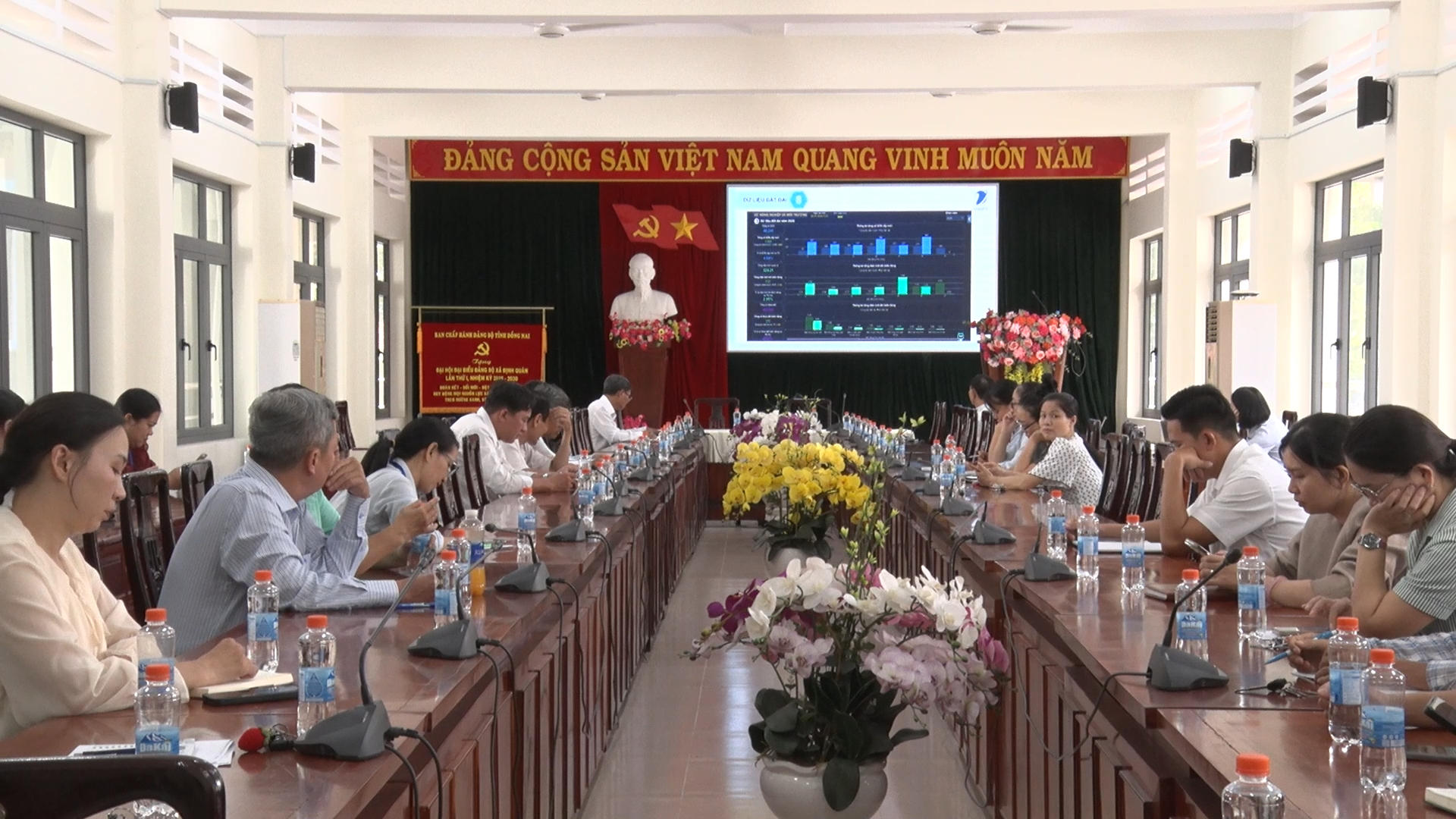 Quang cảnh buổi tập huấn