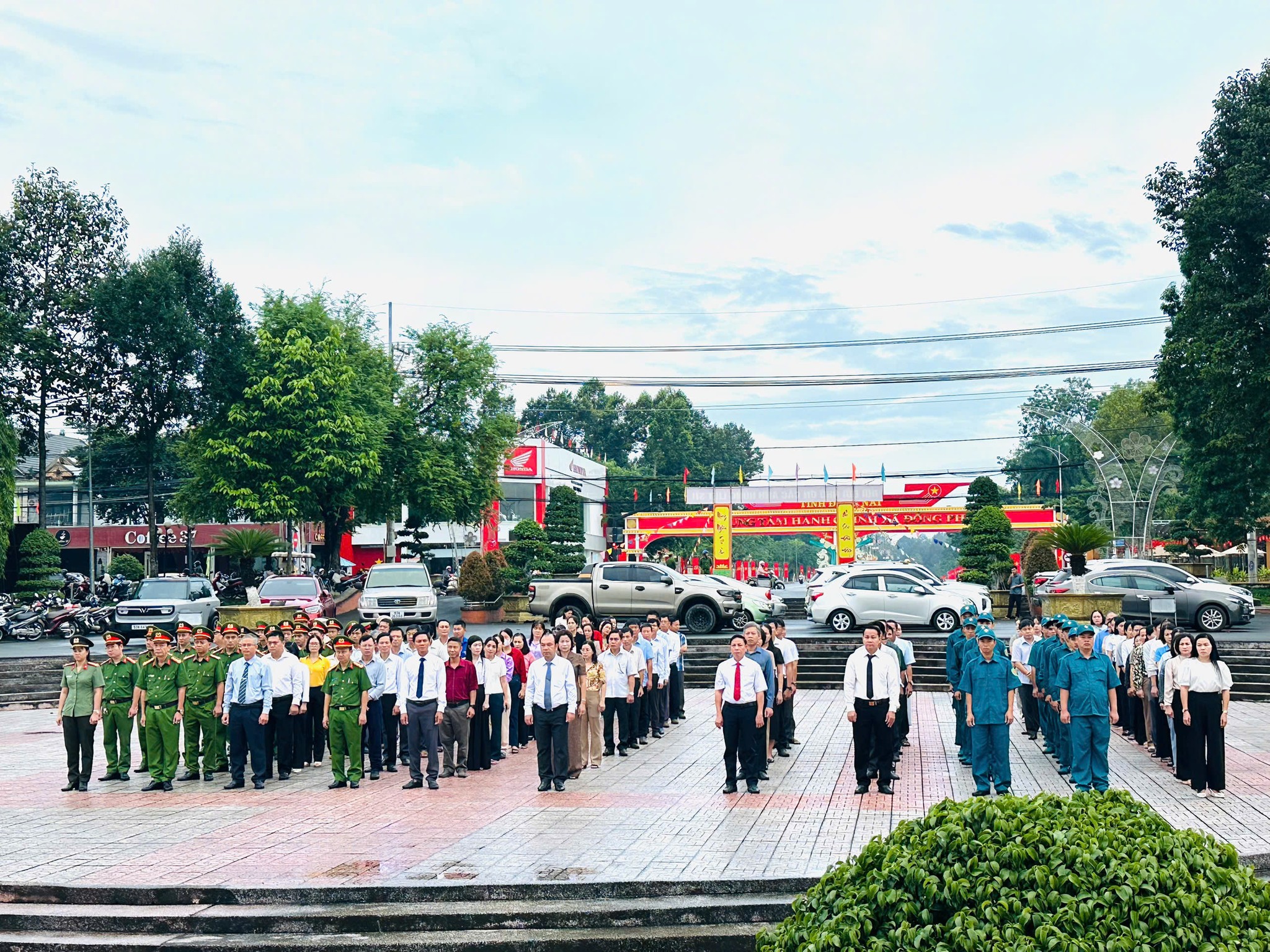 vieng bia tuong niem