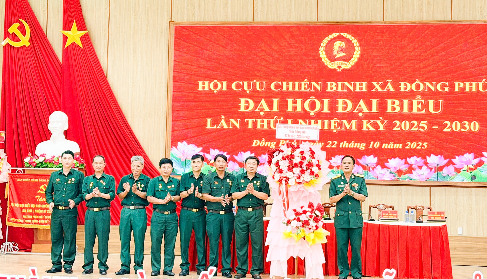 Description: C:\Users\PC\Pictures\Trang fanpa\Hội CCB\5.jpg?t=1762423301