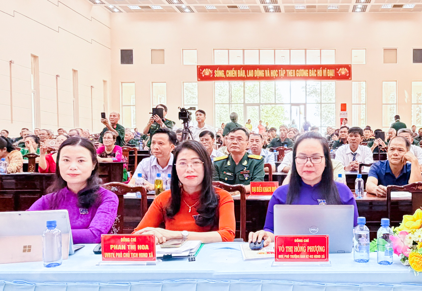 Description: C:\Users\PC\Pictures\Trang fanpa\Hội CCB\6.jpg?t=1762423301