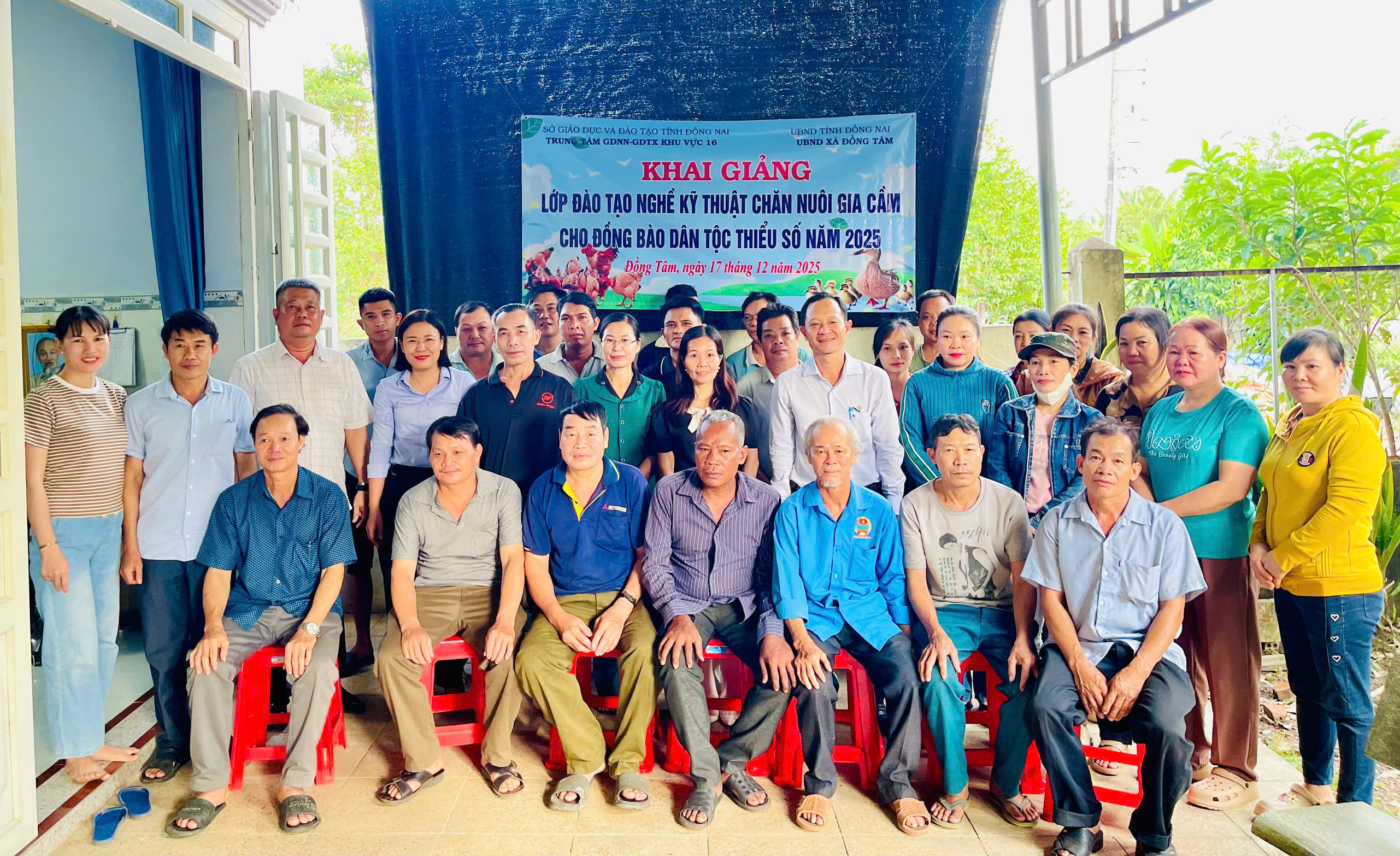 Đồng Tâm khai giảng lớp đào tạo nghề kỹ thuật chăn nuôi gia cầm cho đồng bào dân tộc thiểu số CN04/2025