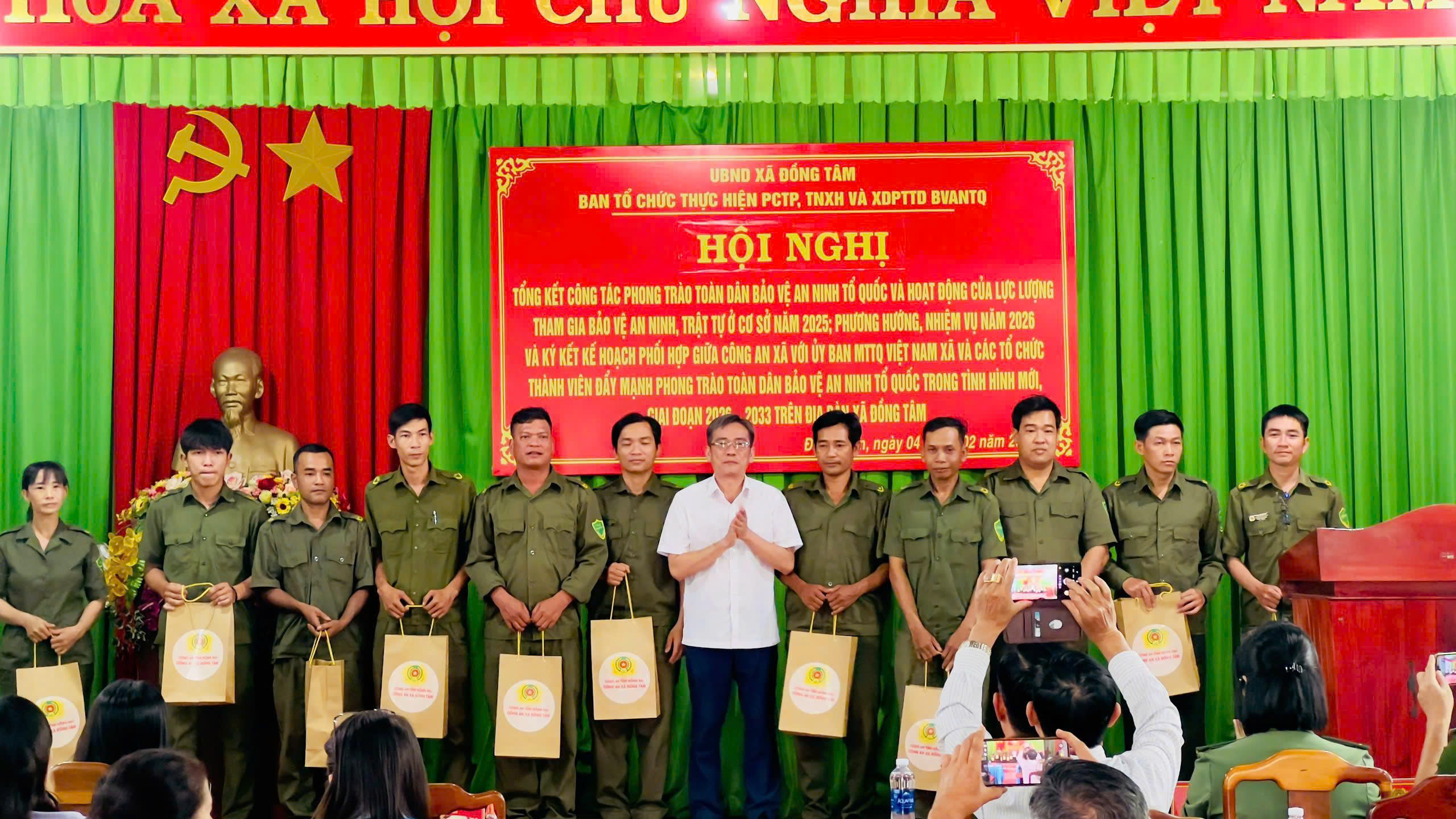 z7500871586158 4d345abd7c488850fafb20c642d11d5d