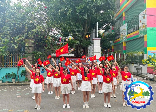 huong ve to quoc 3