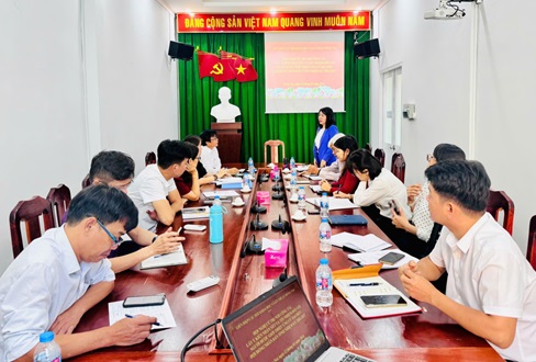 Quang cảnh cuộc họp
