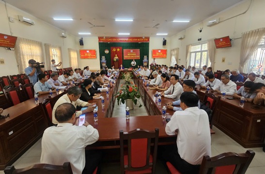 Các đại biểu tham dự hội nghị