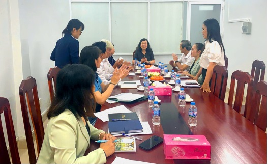 Quang cảnh cuộc họp