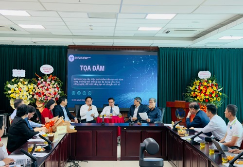 Quang cảnh buổi tọa đàm
