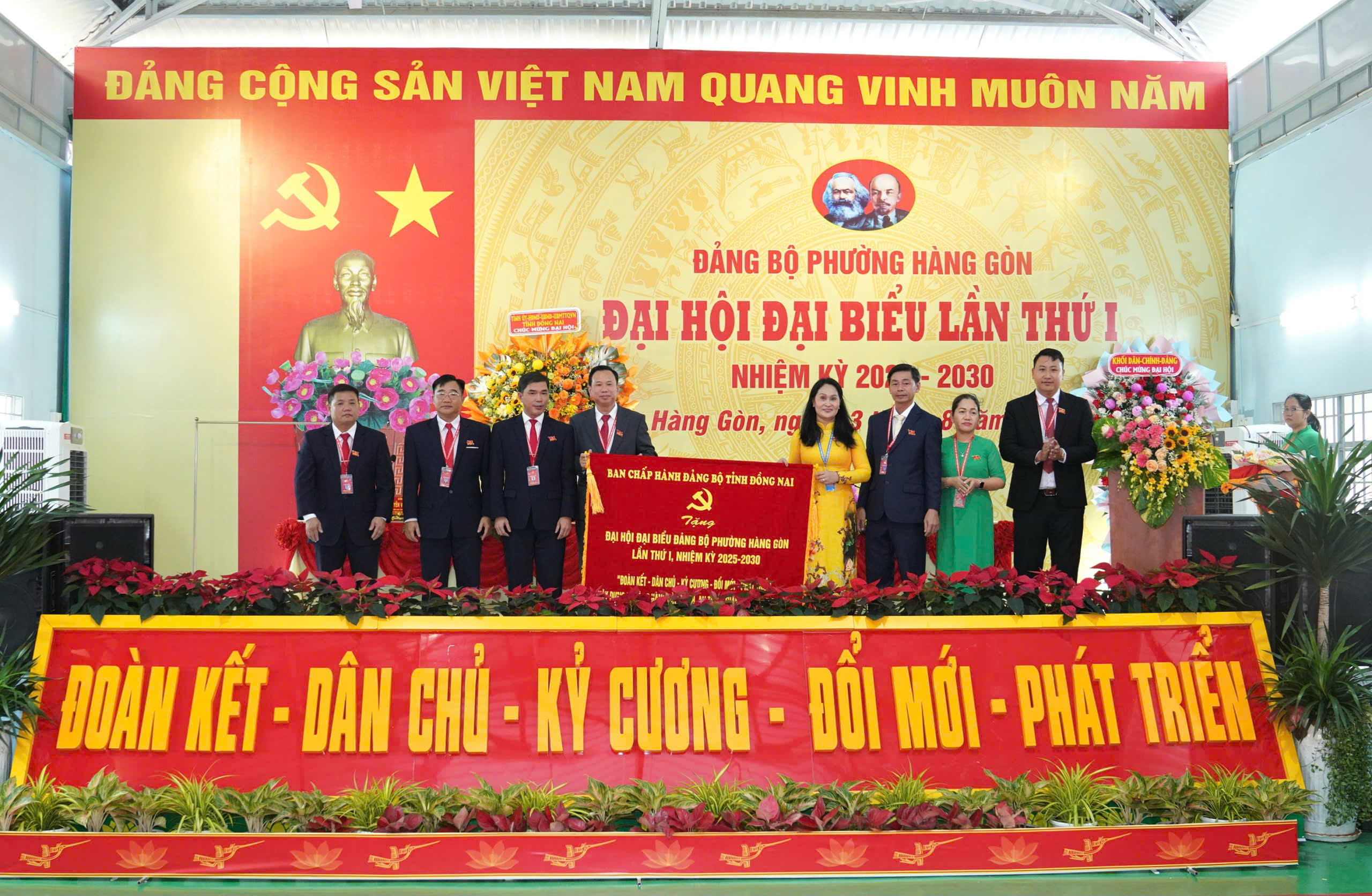 dai hoi khoi dang 4 pj