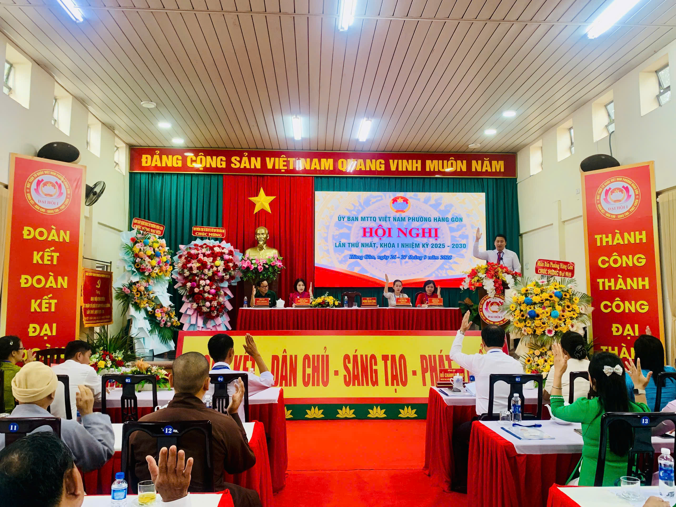 z7052240944053 6d32250a18581d456ec2ac3e849f56a2