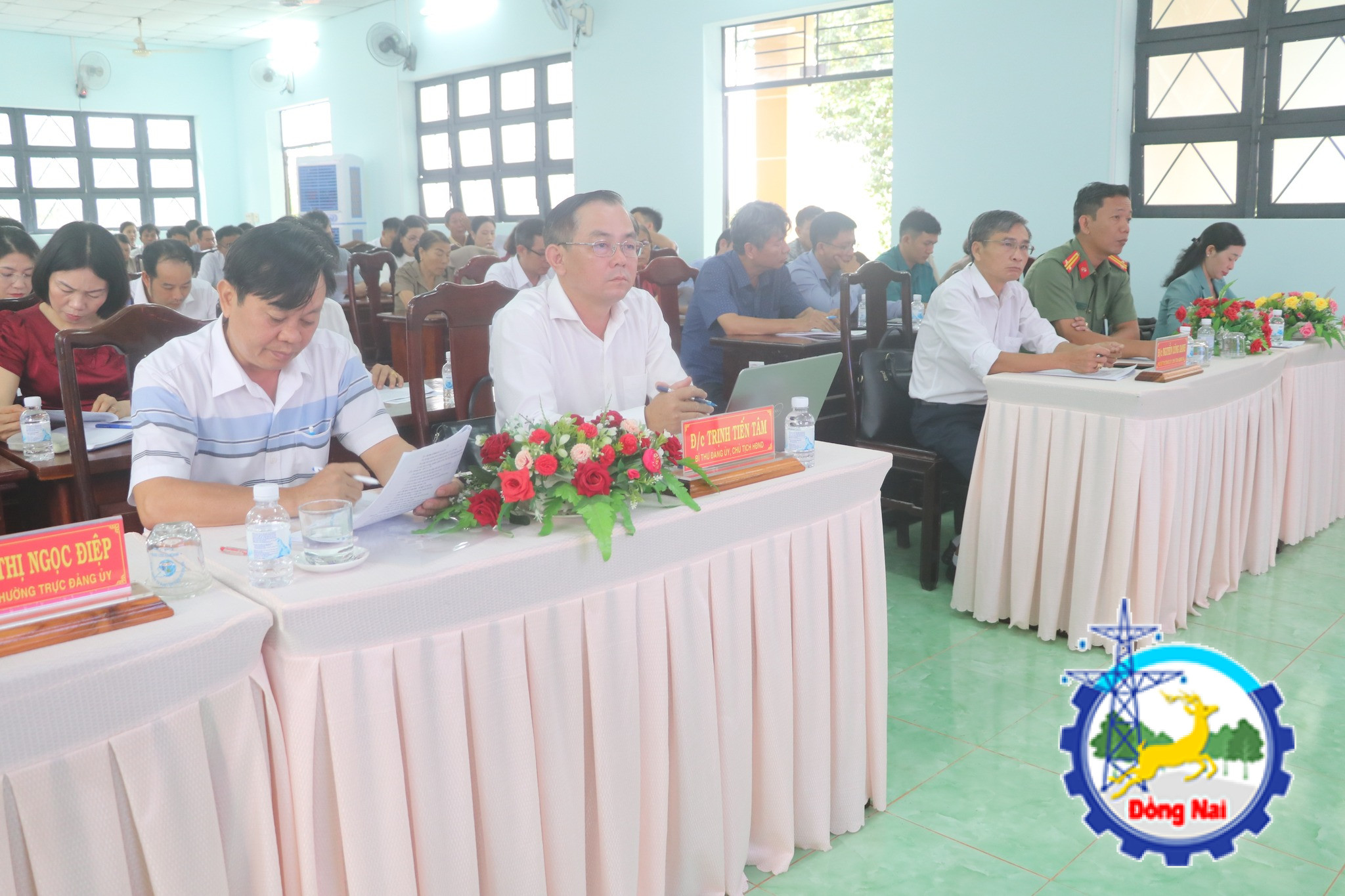 Các đại biểu tham dự hội nghị