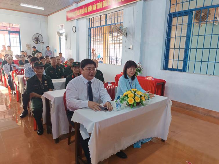 Ông Phạm Văn Trinh - Tỉnh ủy viên, Giám đốc Sở Khoa học và Công nghệ tỉnh Đồng Nai, thành viên Ban Chỉ đạo bầu cử dự lễ khai mạc tại khu vực bỏ phiếu 3