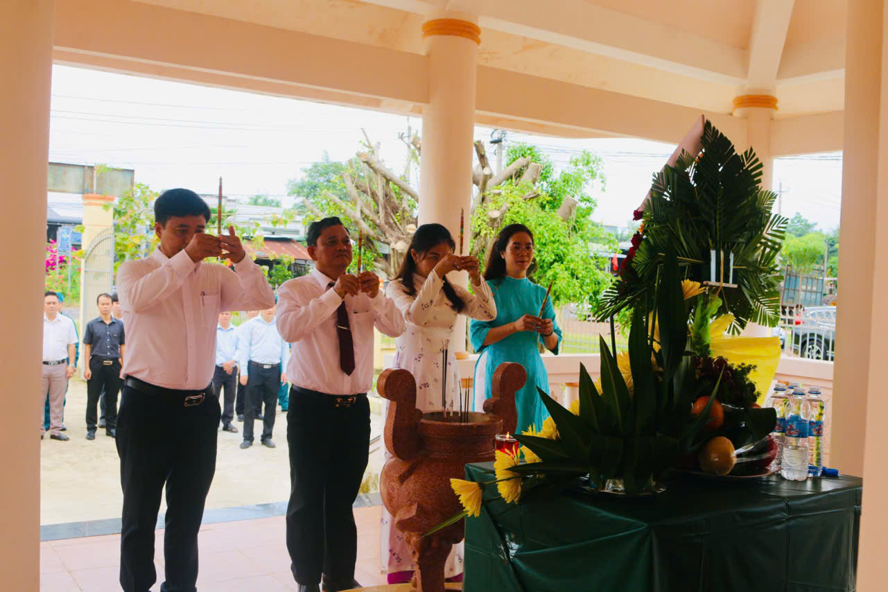 z6895668653063 6a1e582922b31dd0cc9e16130c4bc0f1