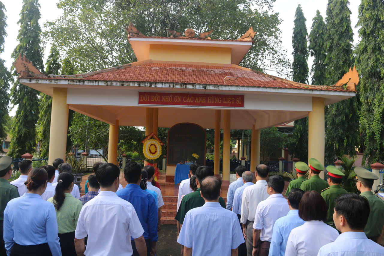 z6956074127172 82e7d06a43e8b1e2fa5190b02282460f