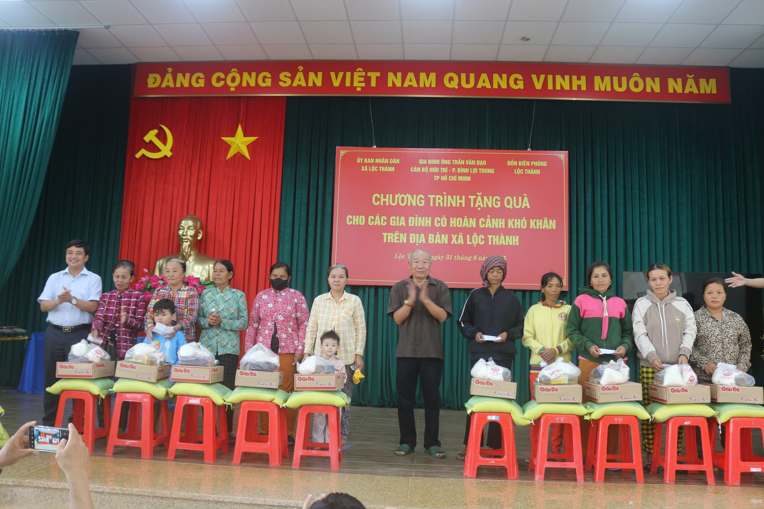 z6963364797480 284dcf10e0a1e80ce44672b8711fb61f