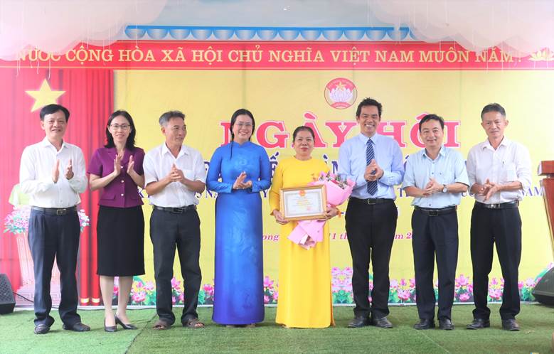 Khu dân cư thôn 7 đạt danh hiệu khu dân cư văn hóa năm 2025