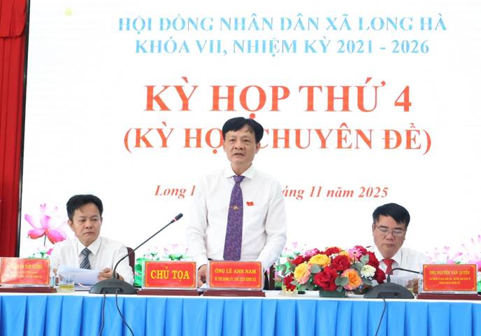 Xã Long Hà tổ chức kỳ họp thứ 4 khóa VII, nhiệm kỳ 2021-2026