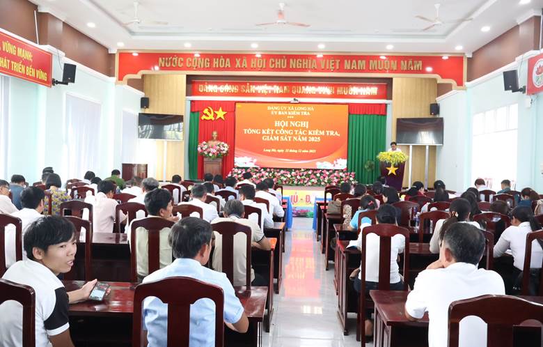 Toàn cảnh Hội nghị.