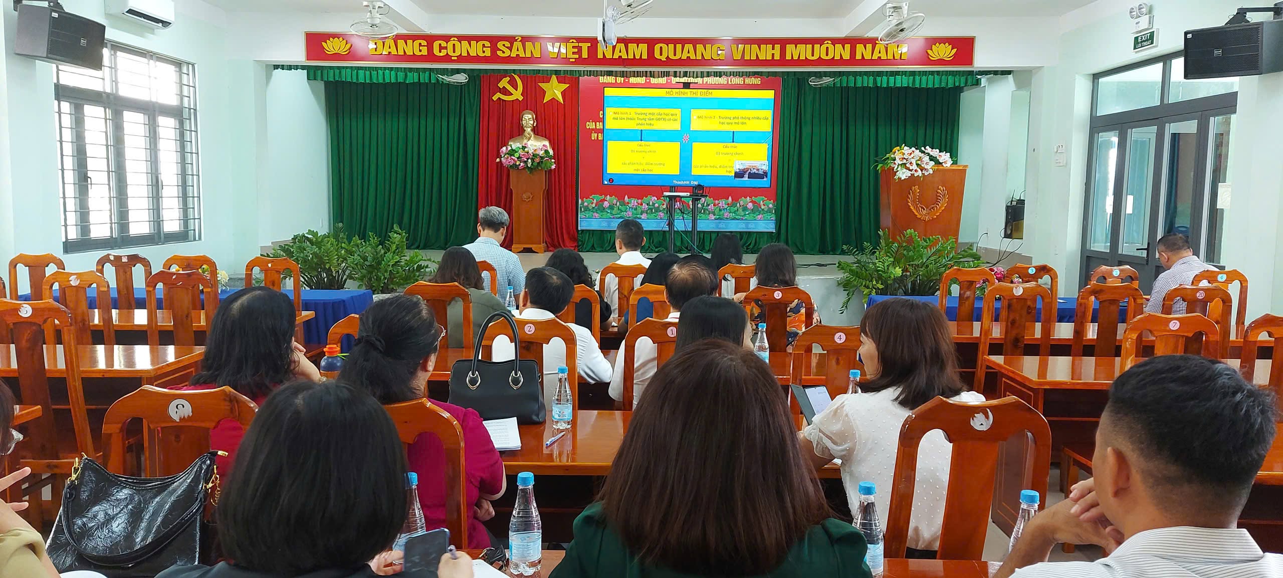 Phường Long Hưng tham dự hội nghị trực tuyến về sắp xếp mạng lưới cơ sở giáo dục công lập và tuyển dụng viên chức