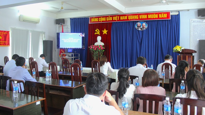 250818 Họp trực tiếp Sốt xuất huyết (1)