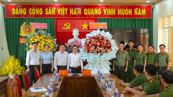 250819 Thăm công an 80 năm ngày truyền thống (4) Copy