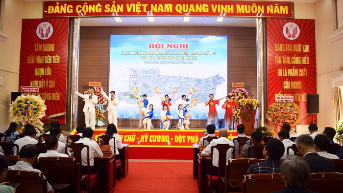 352698541112032849920