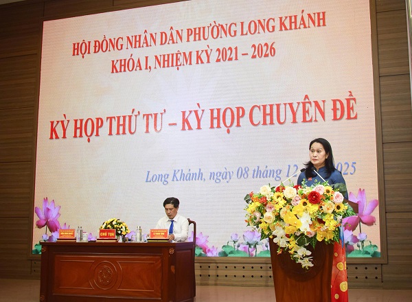 Bà Đặng Minh Nguyệt UVBTV Tỉnh ủy, Chủ tọa kỳ họp kết luận Copy