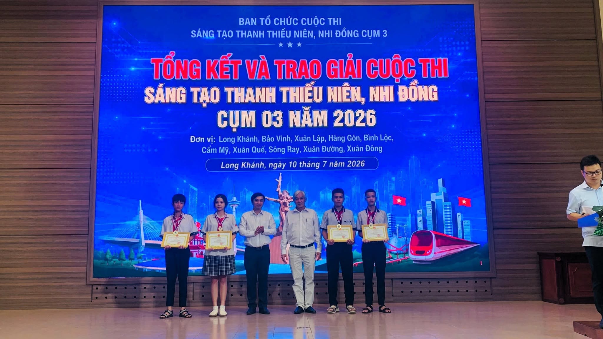 260817 039
