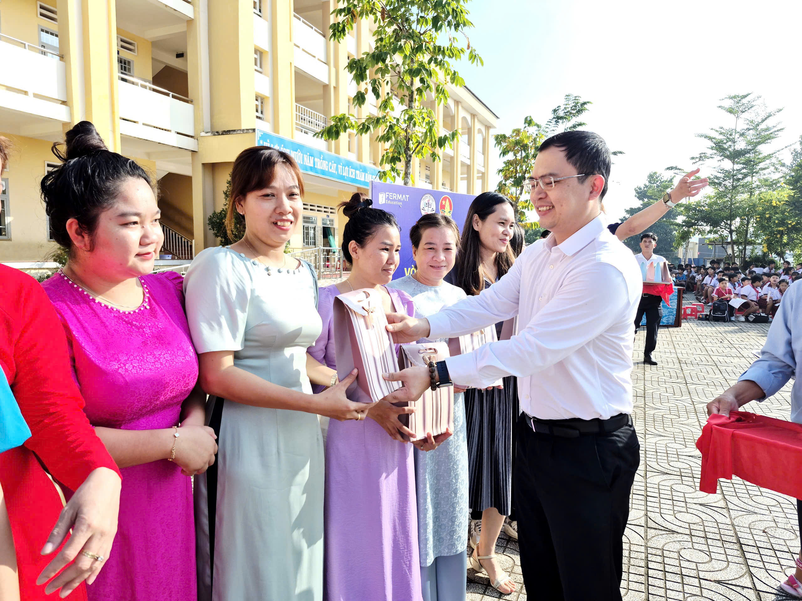 gen h z7142530129269 0bbdd58186e3e076c5ff3fb377b55f41