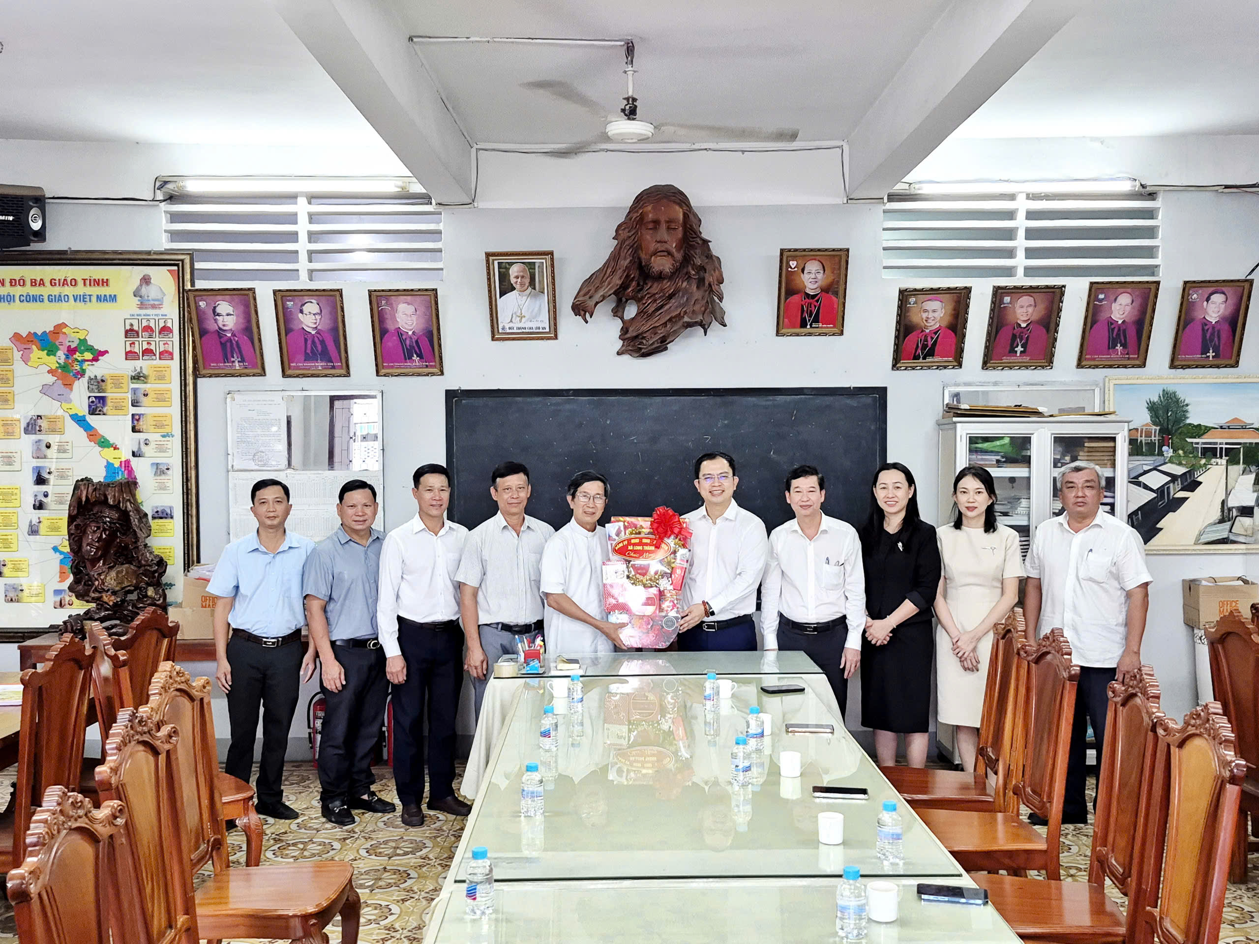 gen h z7353435905047 d34f79a31eea34e34190ecf063a5c4ac