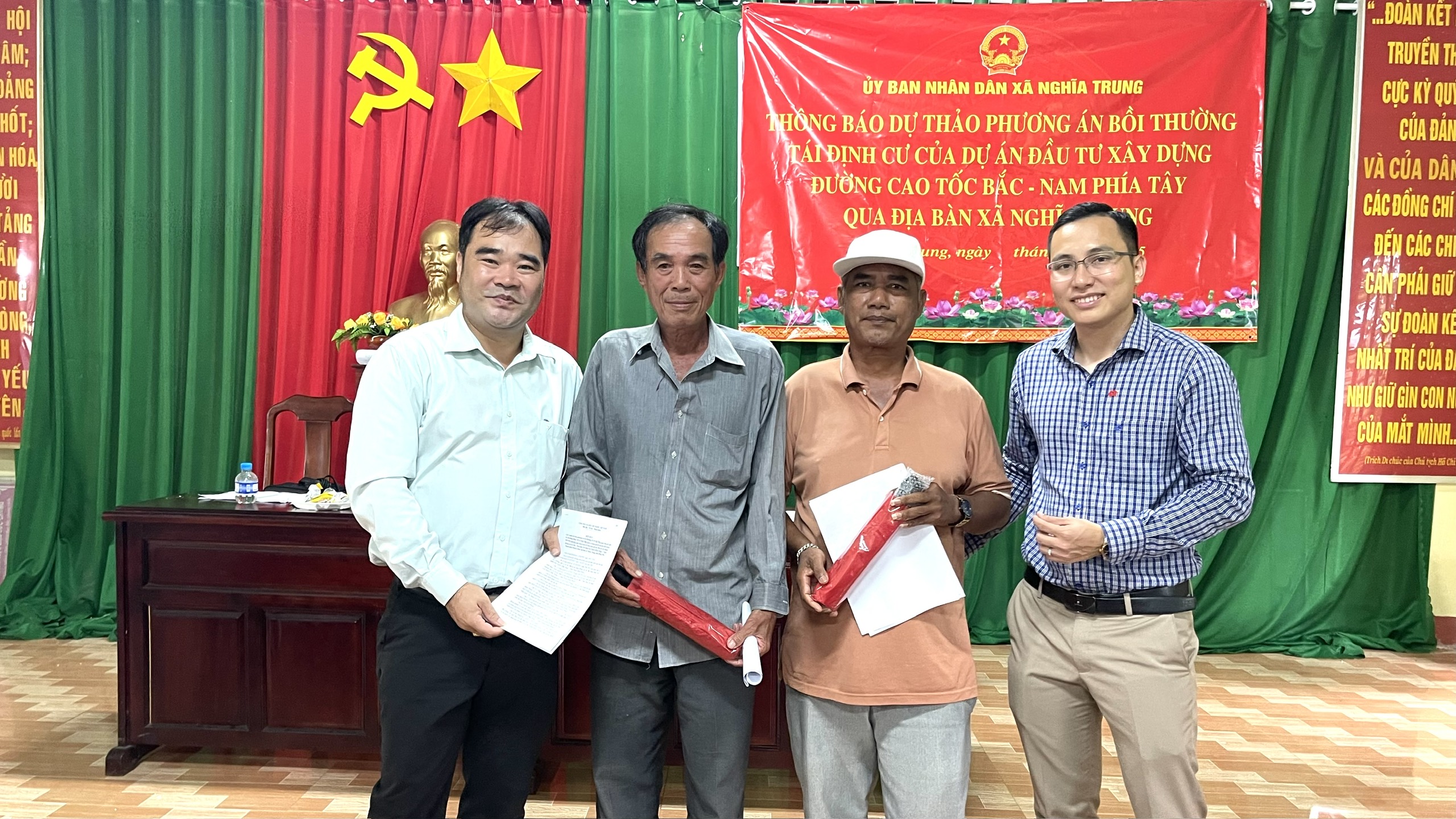 z7050806538907 25be71101d01bc7fb9fb8b4fda4c6270