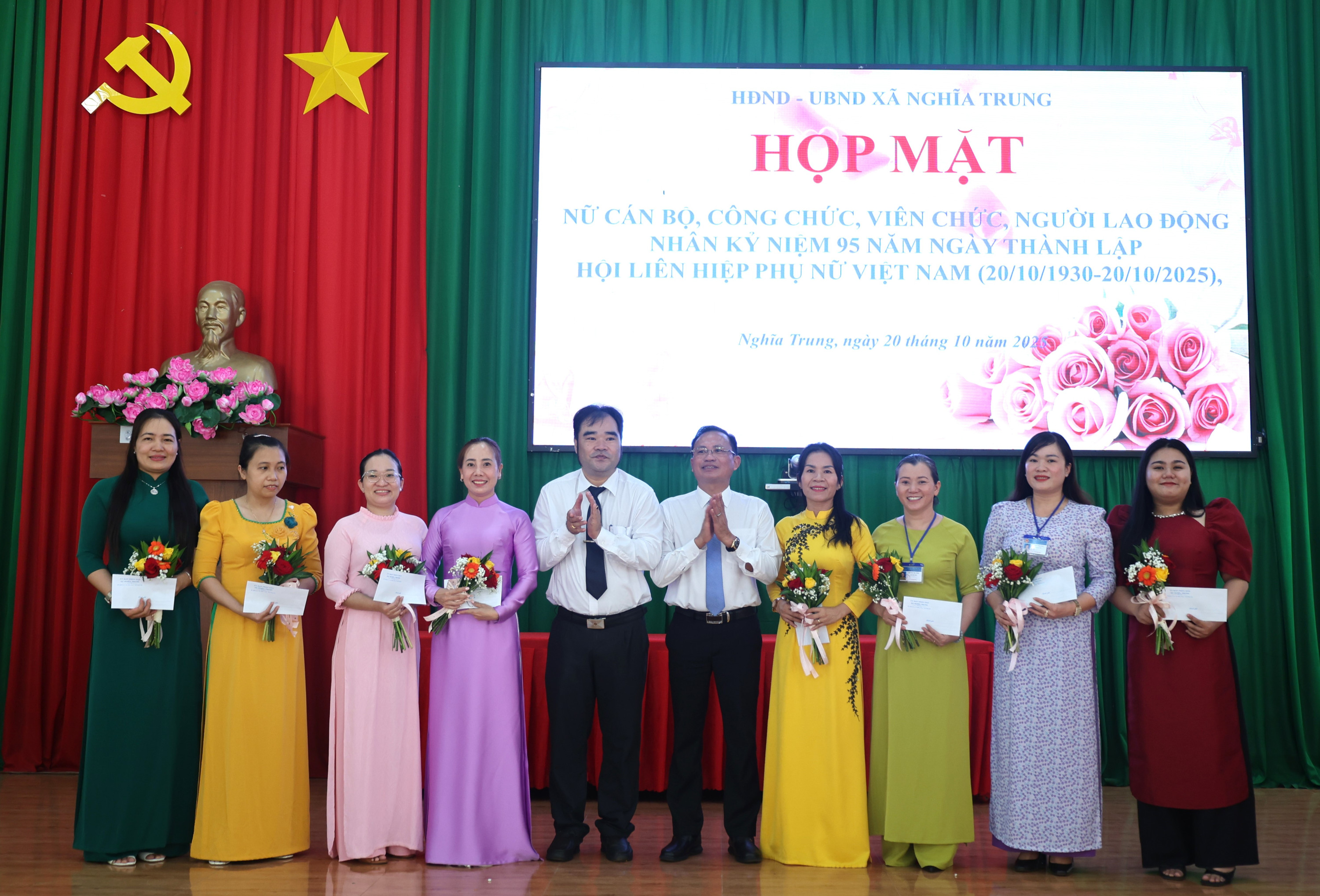 CHU TICH TANG HOA