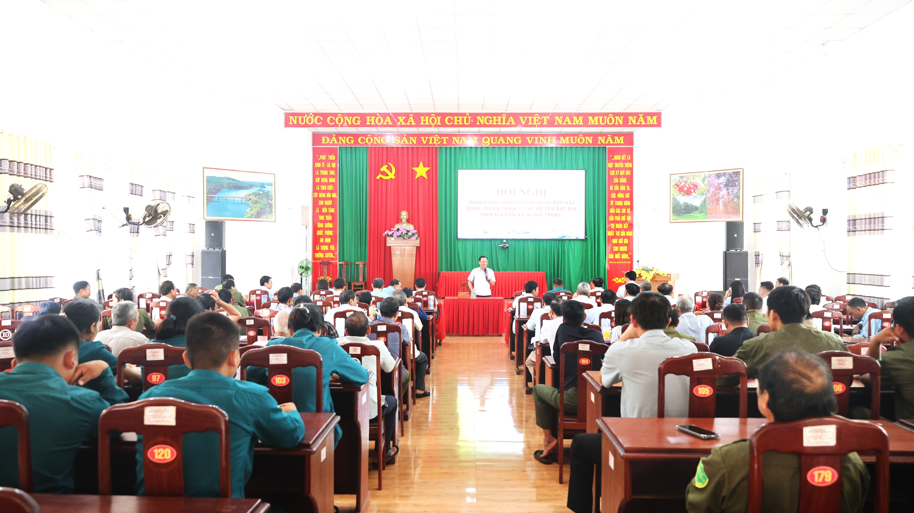 3 (12)