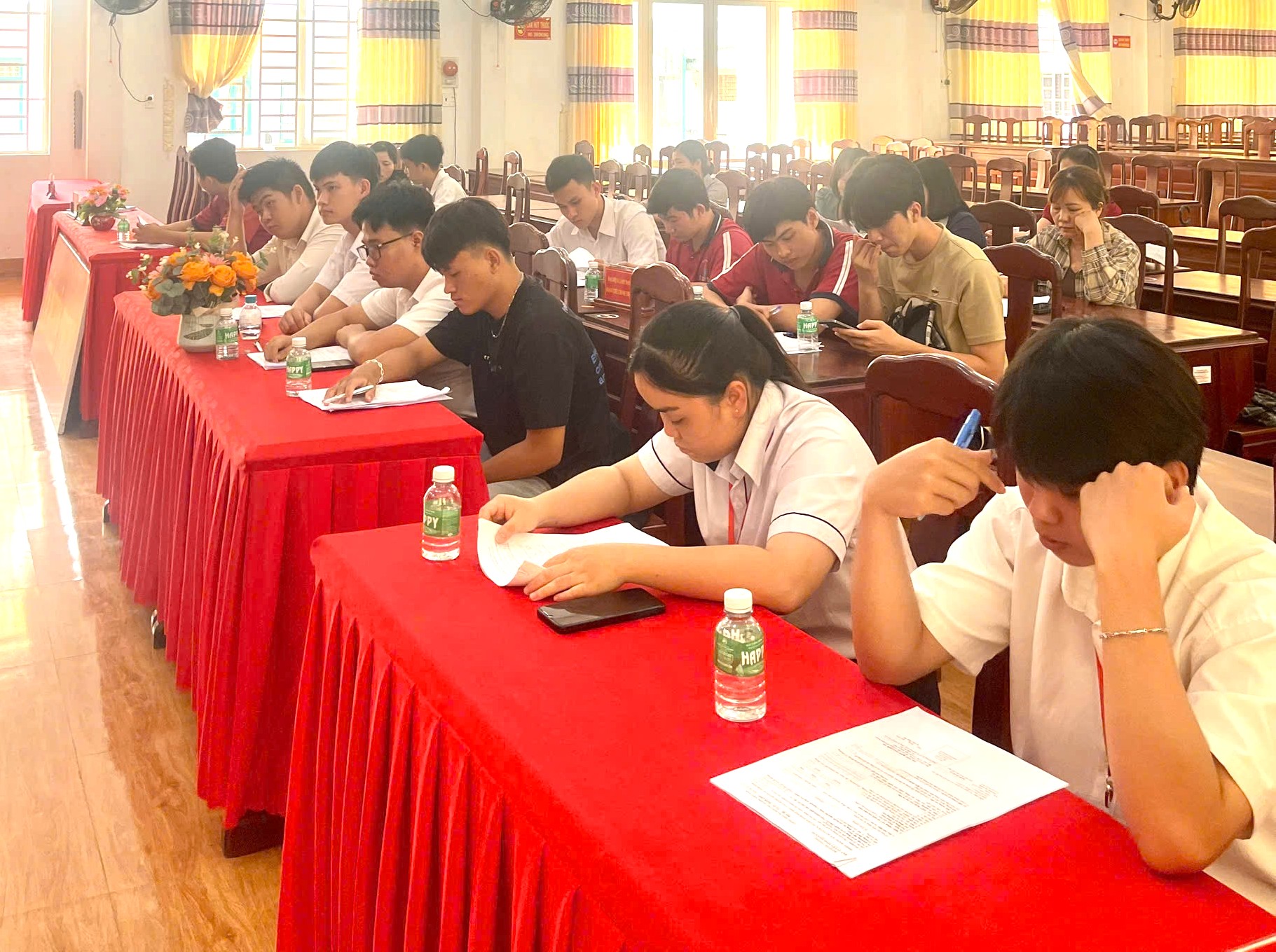 TẬP THỂ