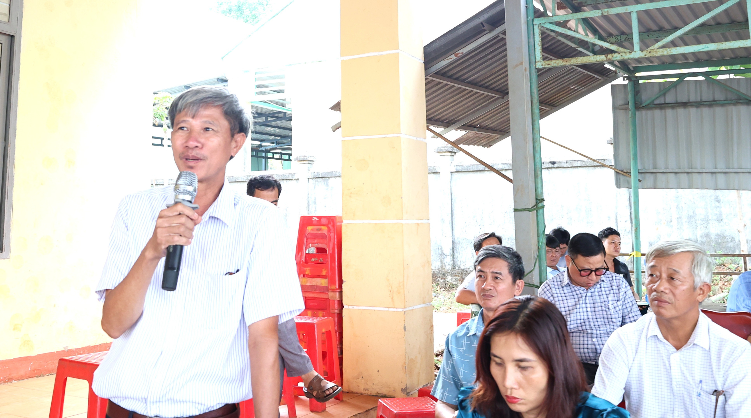 ý kiến