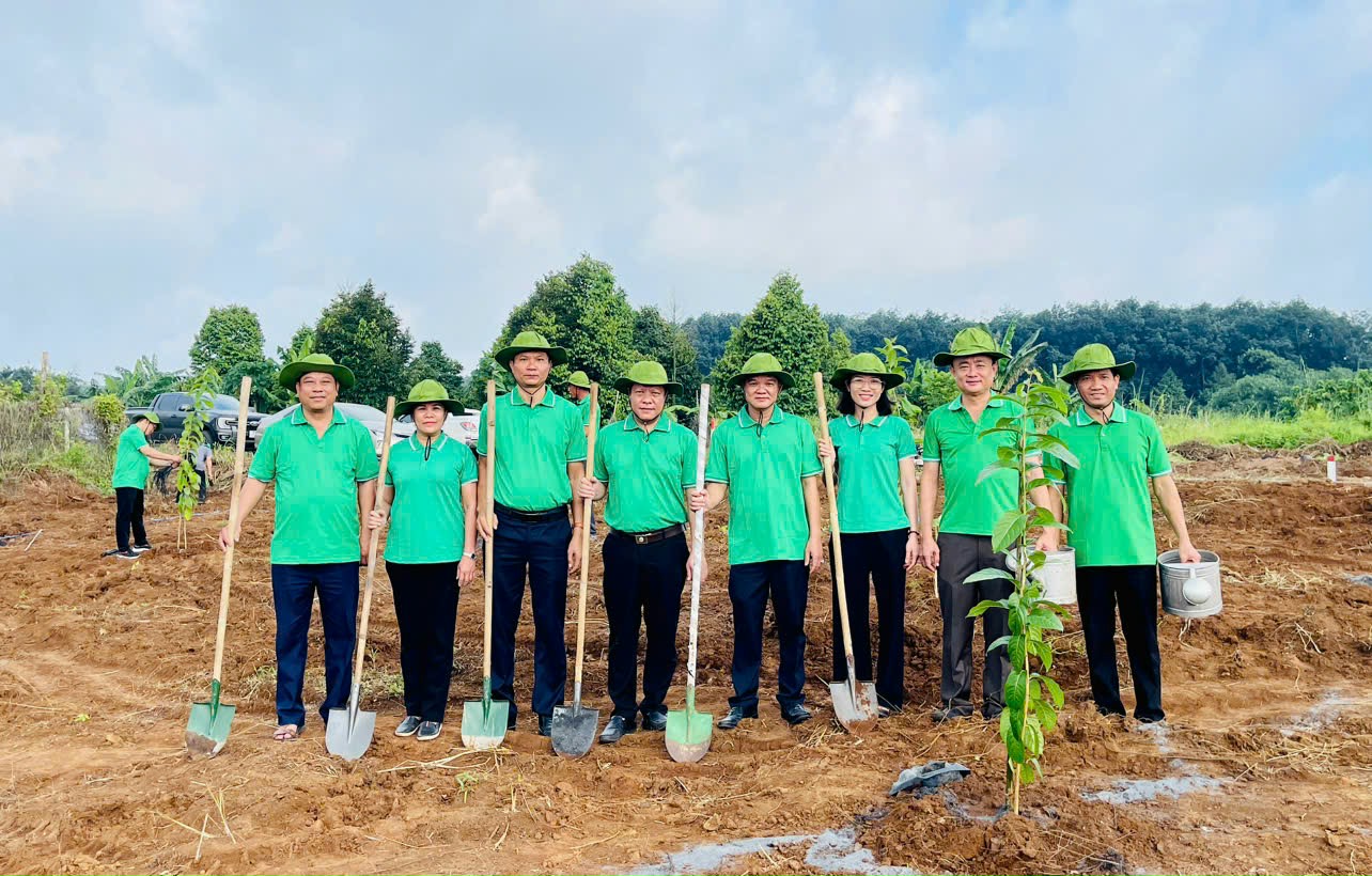 LƯU%20NIỆM.jpg?t=1754541222