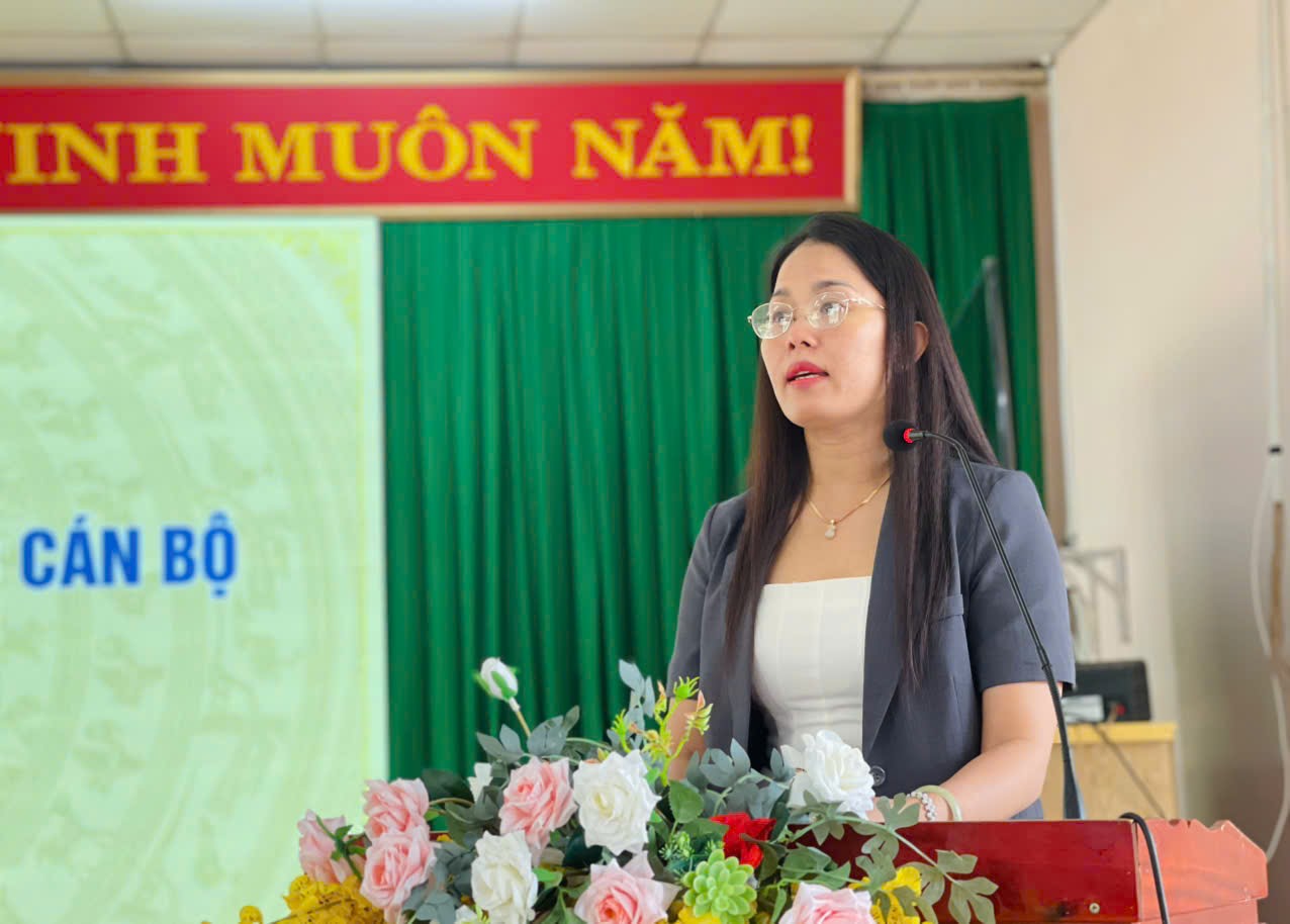 /Users/admin/Desktop/c linh.jpg?t=1758876325