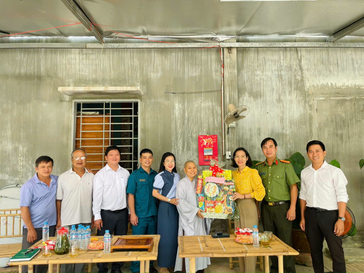 /Users/admin/Desktop/thanh thắng quà.jpg?t=1758876325