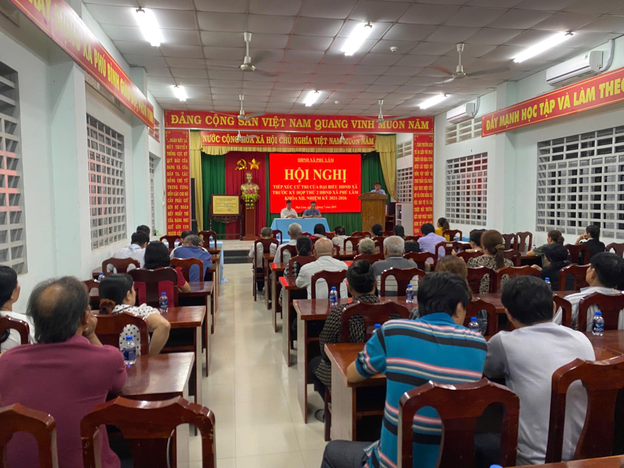 HỘI NGHỊ TIẾP XÚC CỬ TRI CỦA ĐẠI BIỂU HĐND XÃ TRƯỚC KỲ HỌP THỨ 2 TẠI 5 TỔ ĐẠI BIỂU TRÊN ĐỊA BÀN XÃ PHÚ LÂM KHÓA XII, NHIỆM KỲ 2021- 2026