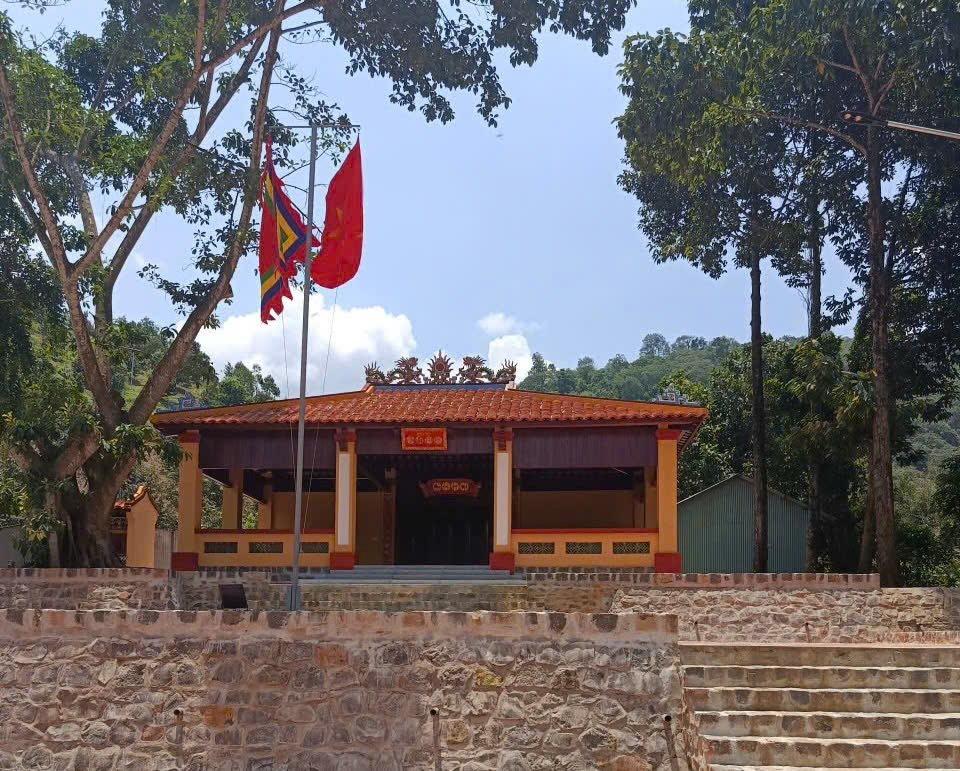 Đền Hùng Vương sau khi được trùng tu