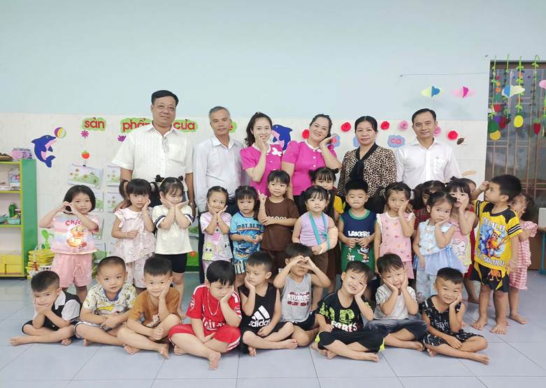 THƯỜNG TRỰC HĐND XÃ KHẢO SÁT CÔNG TÁC TRIỂN KHAI NHIỆM VỤ NĂM HỌC 2025 - 2026 TẠI CÁC TRƯỜNG HỌC TRÊN ĐỊA BÀN XÃ