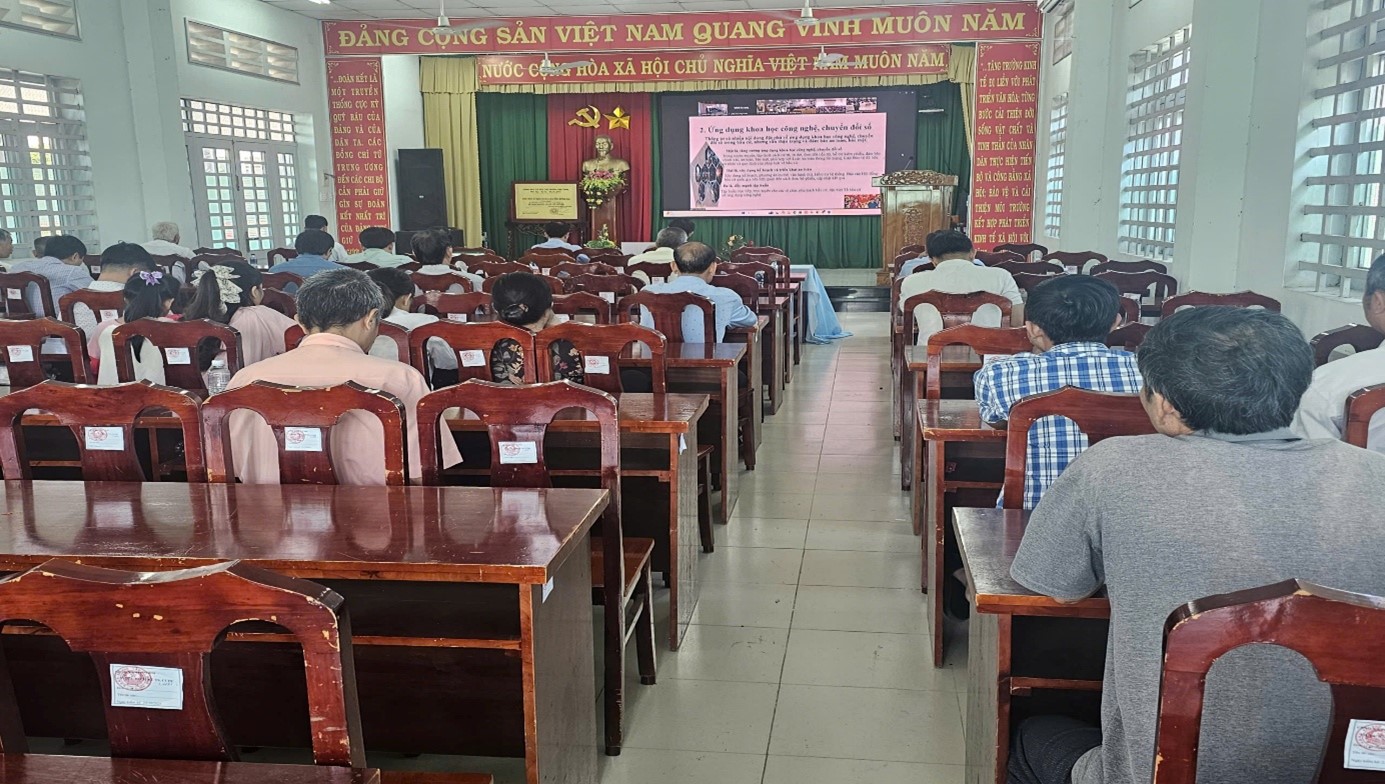 Hội nghị triển khai công triển khai công tác bầu cử đại biểu Quốc hội khóa XVI và đại biểu Hội đồng nhân dân các cấp nhiệm kỳ 2026-2031 tại xã Phú Lâm ngày 15/11/2025