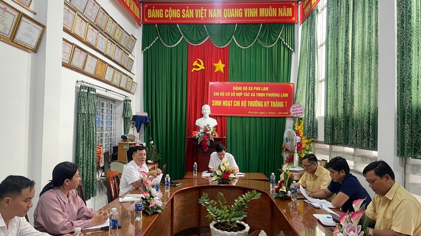 Quang cảnh hội nghị. Ảnh Hoàng Sơn