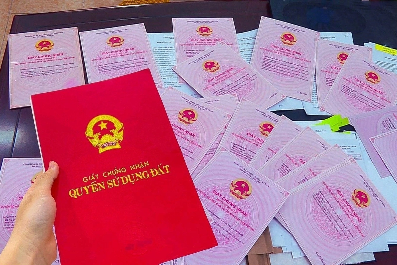 nhiem vu nhieu nhung can bo cap xa co trinh do quan ly dat dai rat it 1756971061046