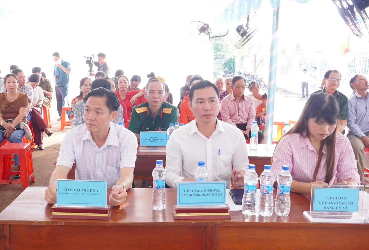 Sôi nổi ngày hội Đại đoàn kết toàn dân tộc thôn Bù Gia Phúc 2 - xã Phú Nghĩa