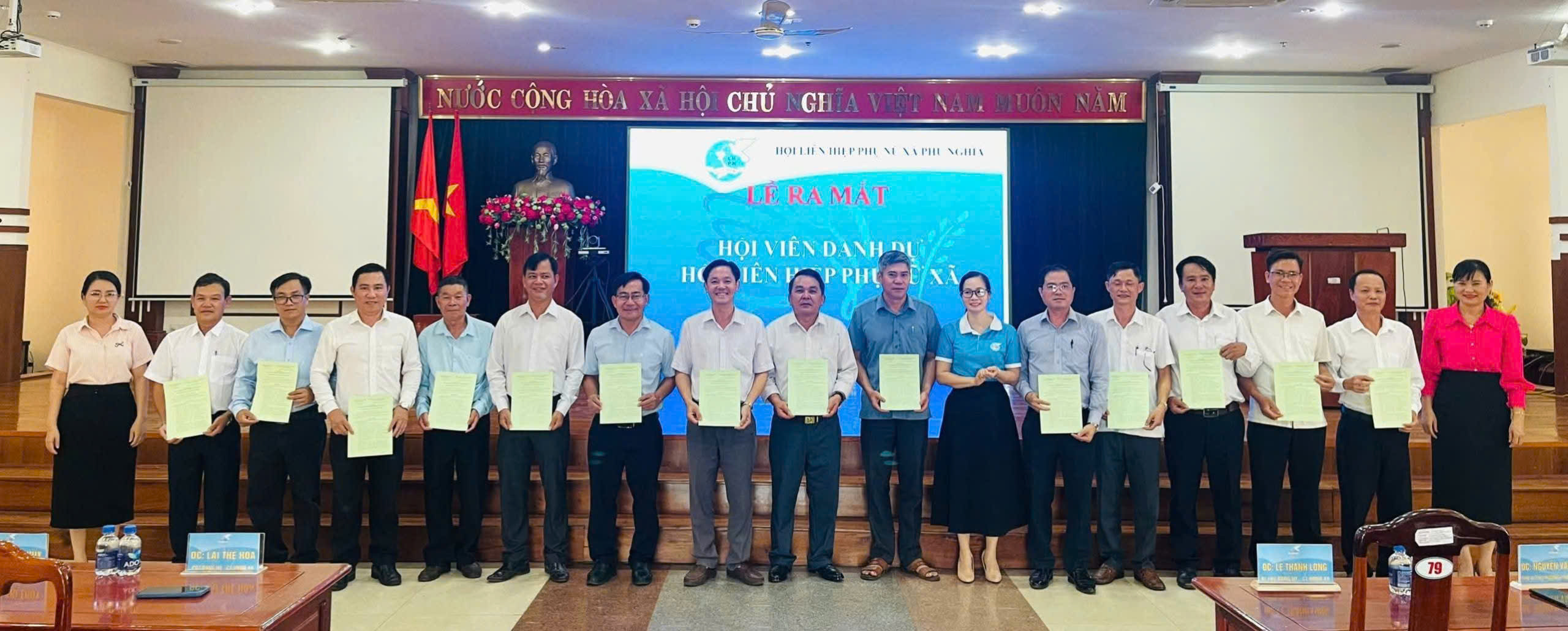 HỘI LHPN XÃ PHÚ NGHĨA TỔ CHỨC LỄ RA MẮT HỘI VIÊN DANH DỰ HỘI LHPN XÃ