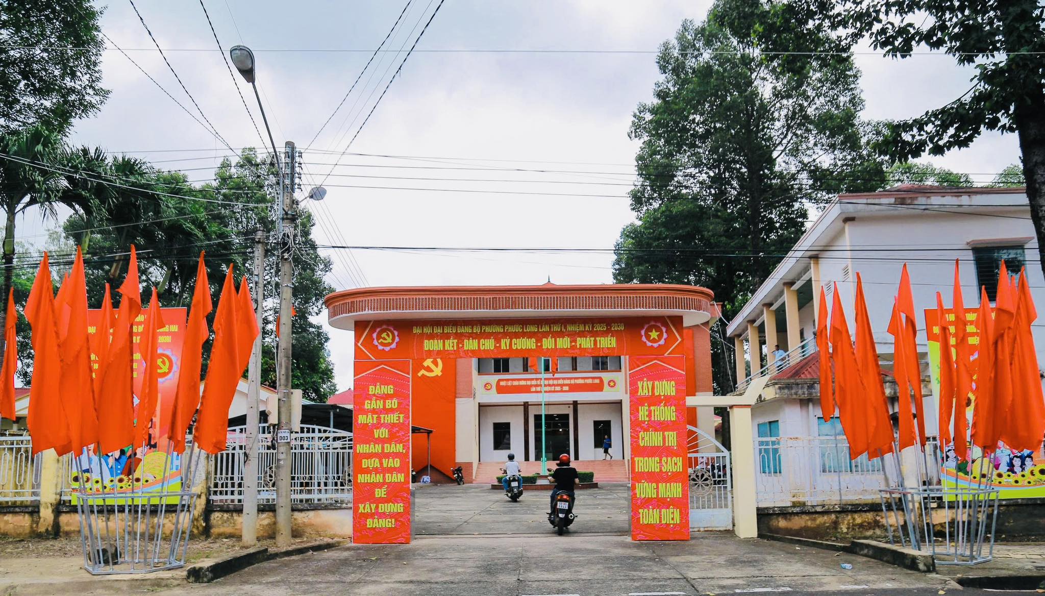 NHIỆT LIỆT CHÀO MỪNG ĐẠI HỘI ĐẢNG BỘ CÁC CẤP VÀ ĐẠI HỘI ĐẠI BIỂU TOÀN QUỐC LẦN THỨ XIV CỦA ĐẢNG