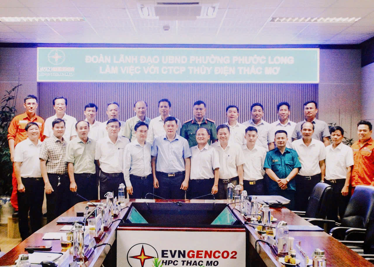 Lãnh đạo phường Phước Long làm việc với Công ty cổ phần thủy điện Thác Mơ