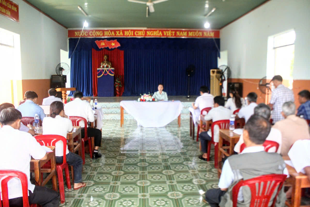 UVBTV Đảng ủy, Phó chủ tịch HĐND phường Phước Long Nguyễn Thị Bảo Thoa khảo sát tình hình tổ chức và hoạt động các khu phố trên địa bàn phường Phước Long (khu vực xã Phước Tín cũ)