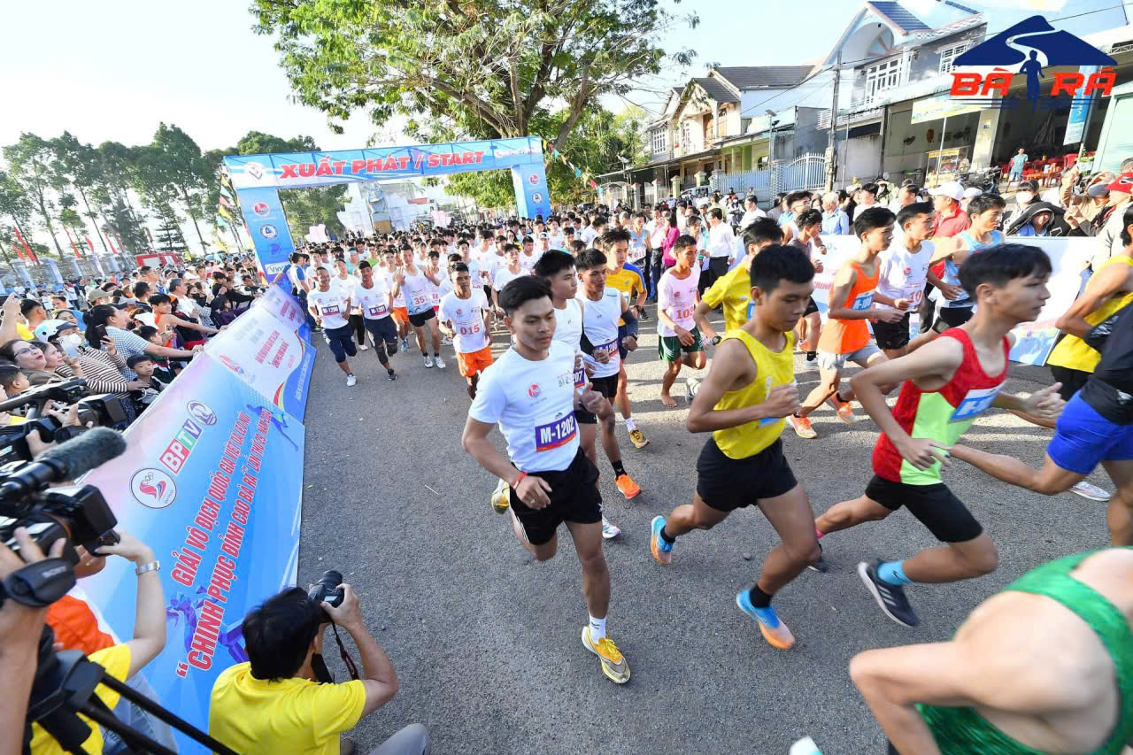 Rộn ràng phong trào thể dục thể thao cùng Giải Việt dã “Chinh phục đỉnh cao Bà Rá” năm 2026 trên quê hương phước Long
